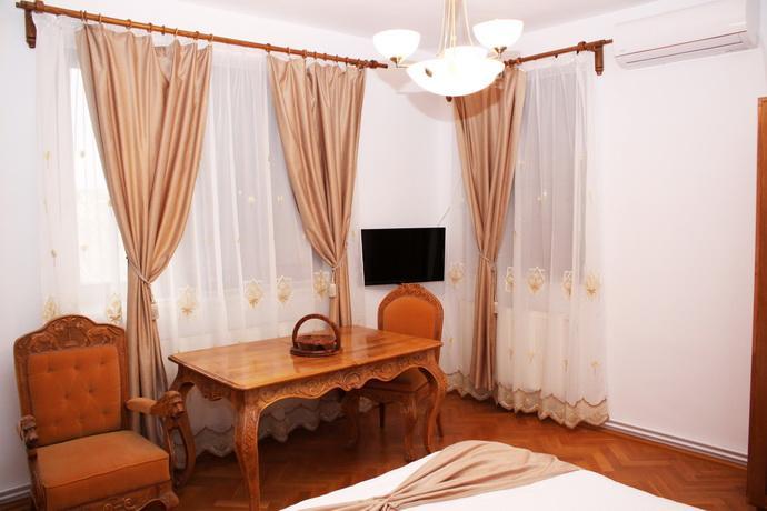 Casa Craiova Nuova Hotel Exterior photo